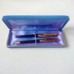 Estojo azul com Caneta e...