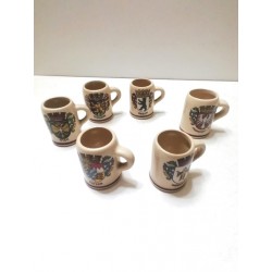 Mini canecas de cerveja